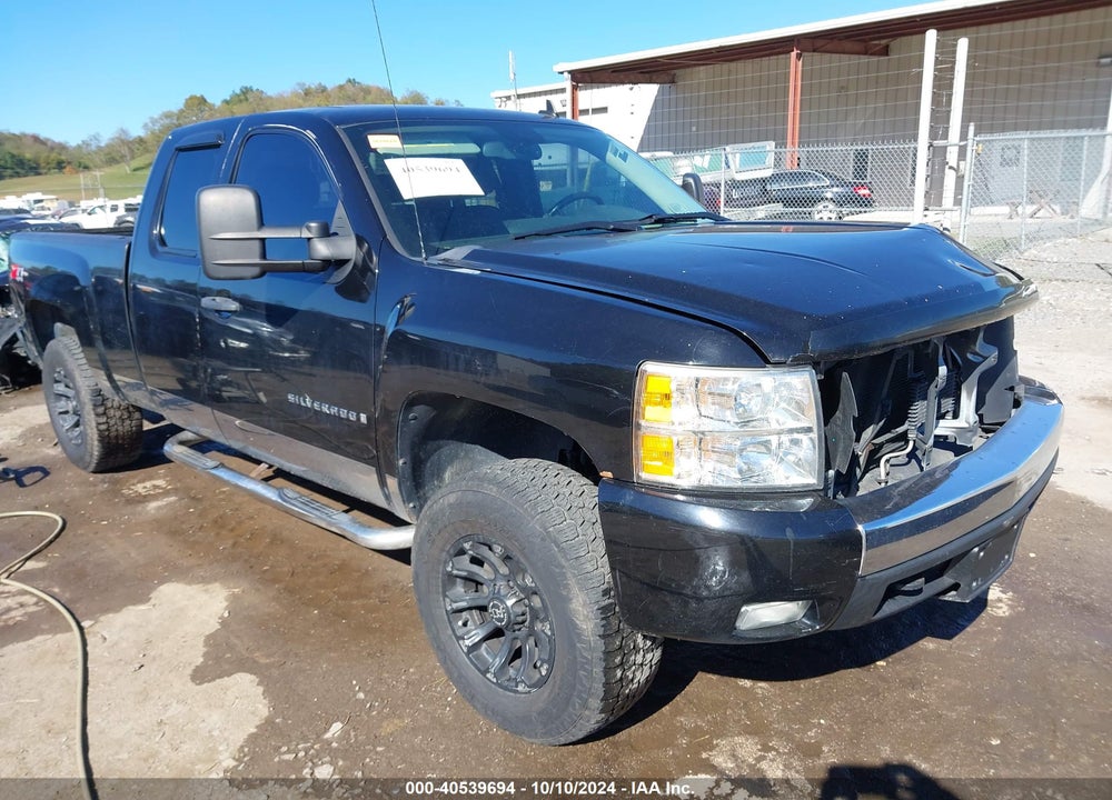 2008 CHEVROLET SILVERADO 1500 LT1 VIN: 2GCEK19J681325754