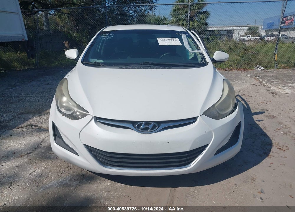 2015 HYUNDAI ELANTRA VIN: 5NPDH4AE3FH647581