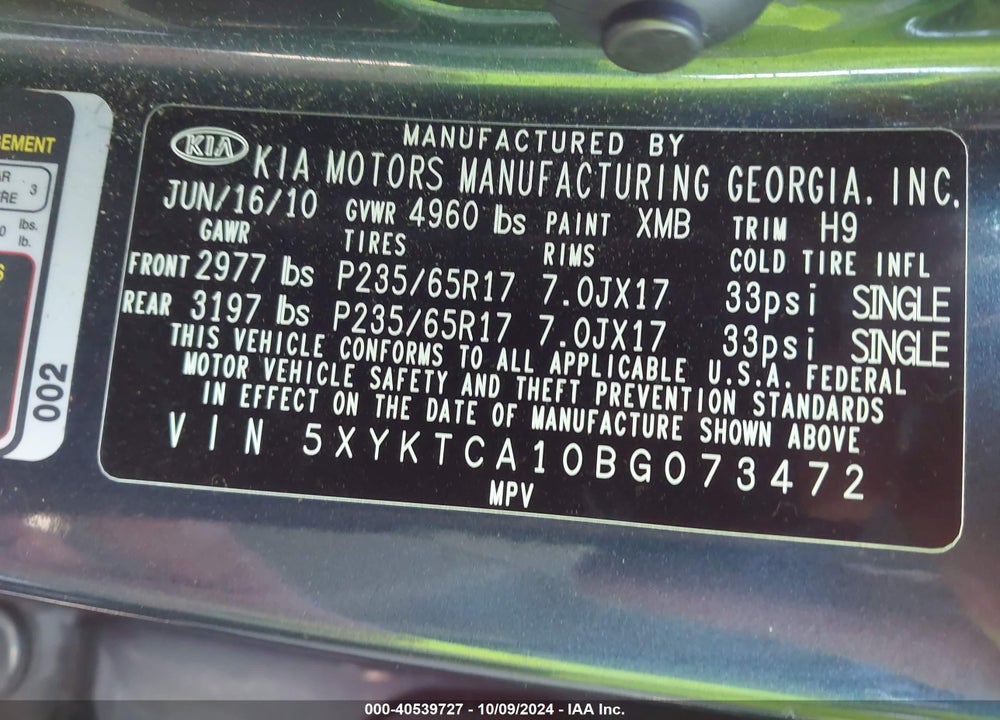 2011 KIA SORENTO LX VIN: 5XYKTCA10BG073472