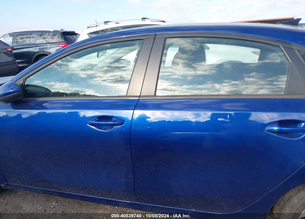 2019 KIA FORTE LXS VIN: 3KPF24AD0KE027027