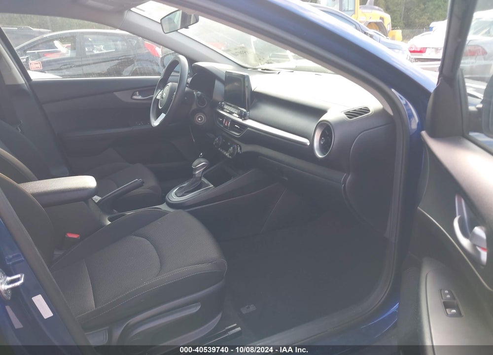 2019 KIA FORTE LXS VIN: 3KPF24AD0KE027027