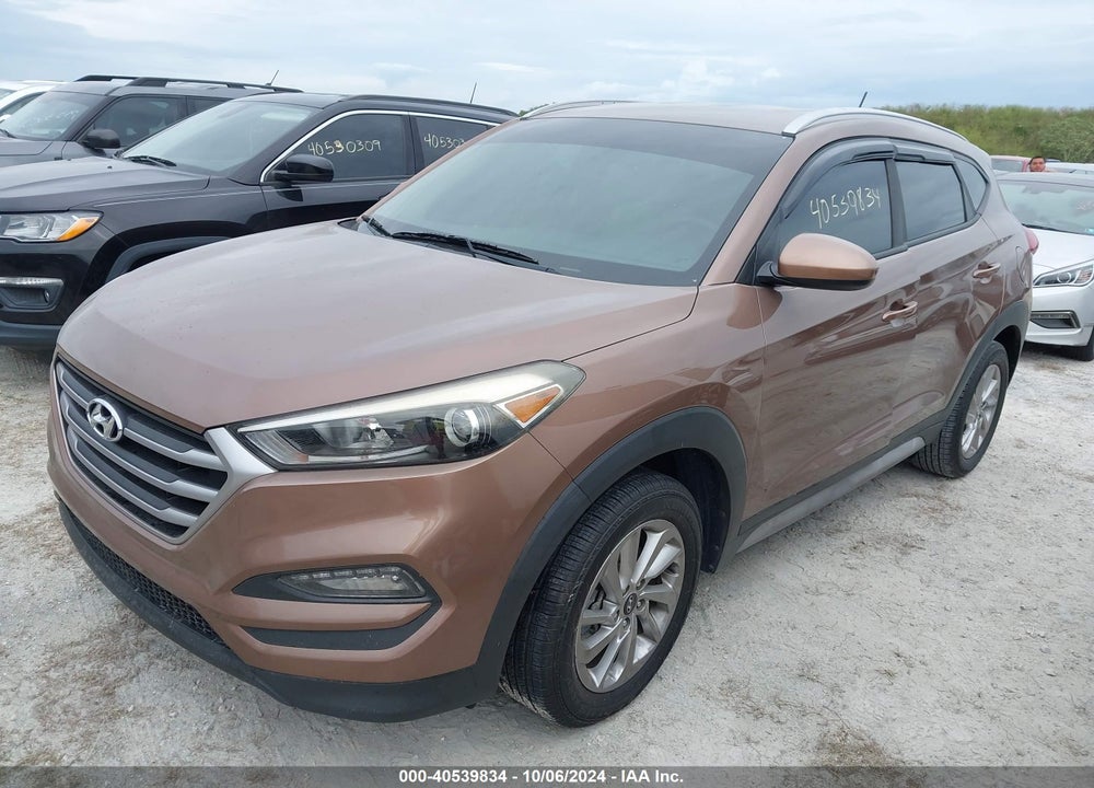 2017 HYUNDAI TUCSON SE VIN: KM8J33A41HU478183