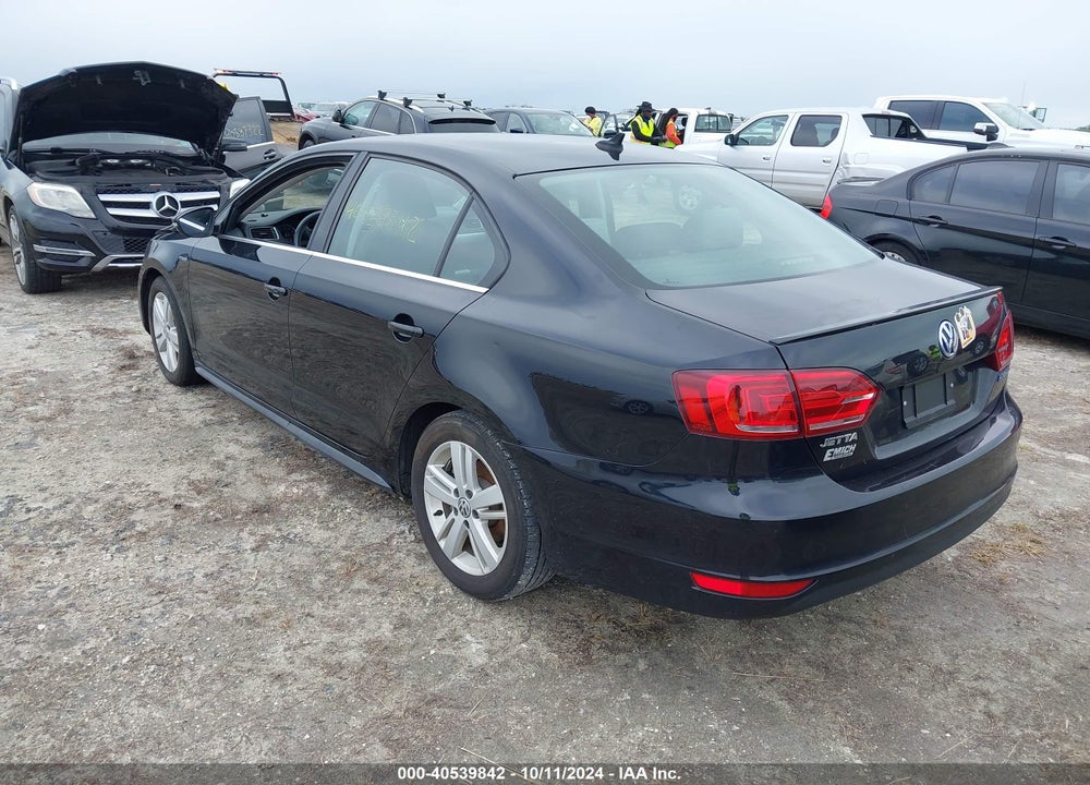 2013 VOLKSWAGEN JETTA HYBRID SEL VIN: 3VW637AJ7DM229468