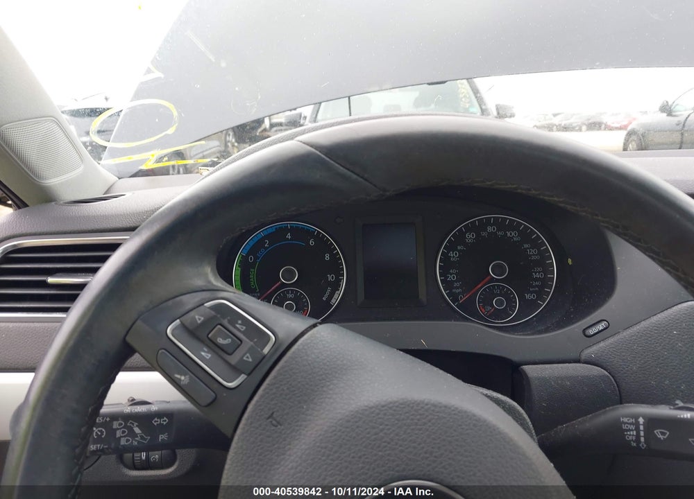 2013 VOLKSWAGEN JETTA HYBRID SEL VIN: 3VW637AJ7DM229468