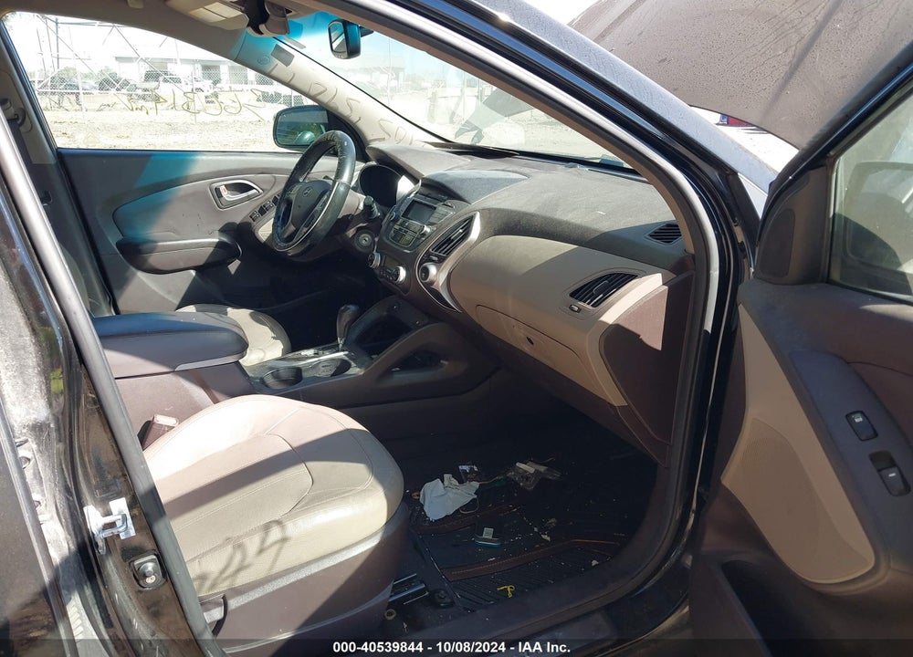 2012 HYUNDAI TUCSON LIMITED VIN: KM8JU3AC3CU370810