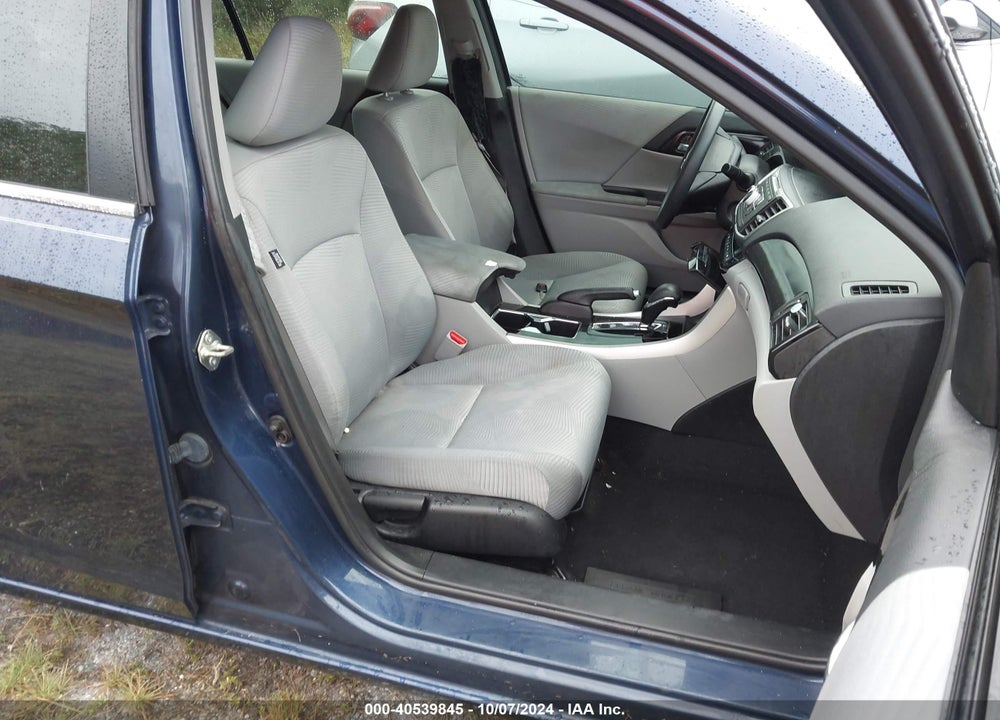 2017 HONDA ACCORD LX VIN: 1HGCR2F30HA236946