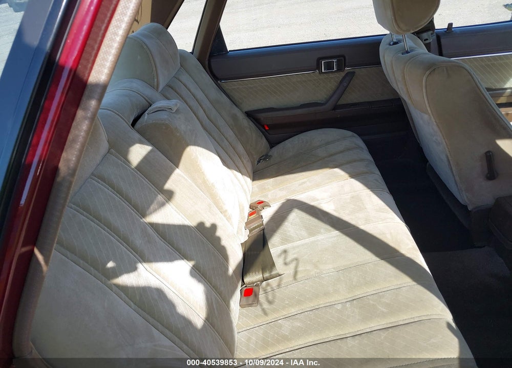 1985 TOYOTA CAMRY LE VIN: JT2SV16E7F0304284