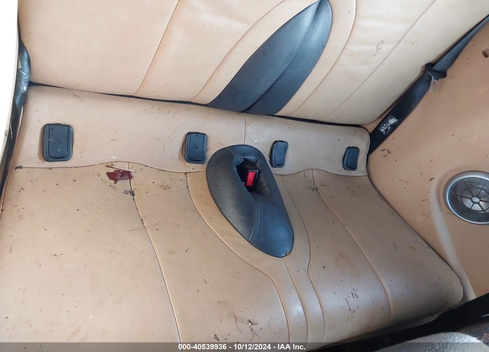 2005 MINI COOPER S VIN: WMWRH33505TF85533