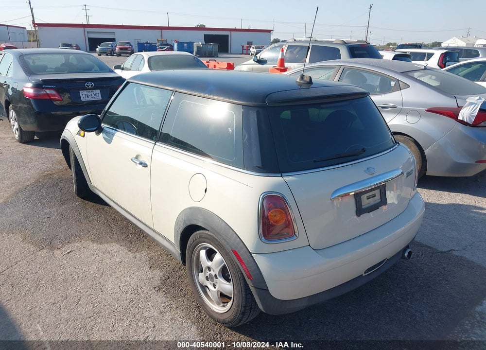 2007 MINI COOPER VIN: WMWMF33517TL78892