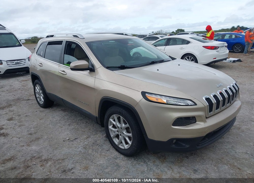 2015 JEEP CHEROKEE LATITUDE VIN: 1C4PJLCB0FW620847