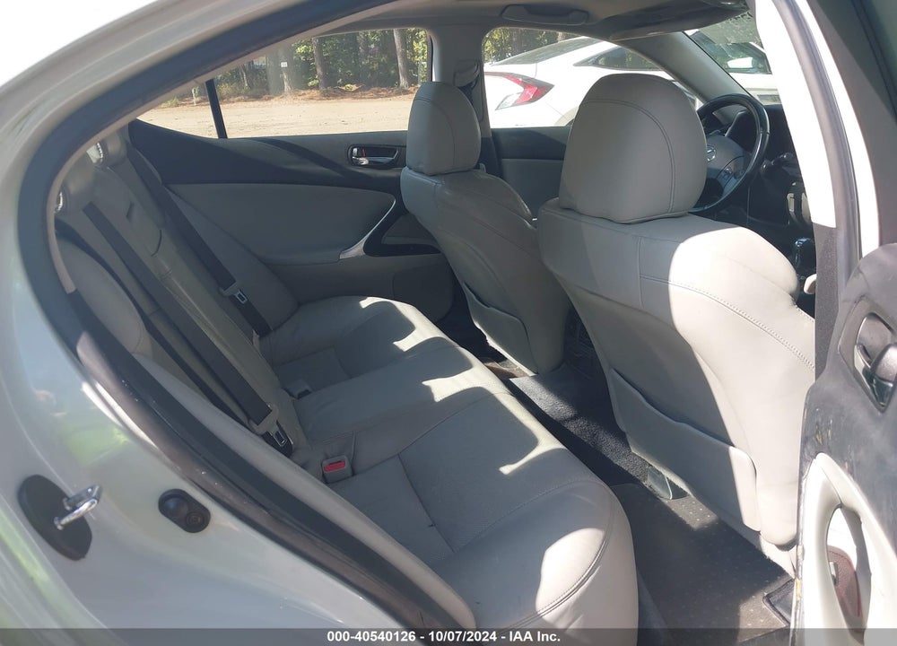 2006 LEXUS IS 250 VIN: JTHCK262262005515