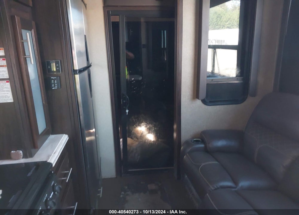 2018 FOREST RIVER XLRT VIN: 4X4FXLK23JF163787
