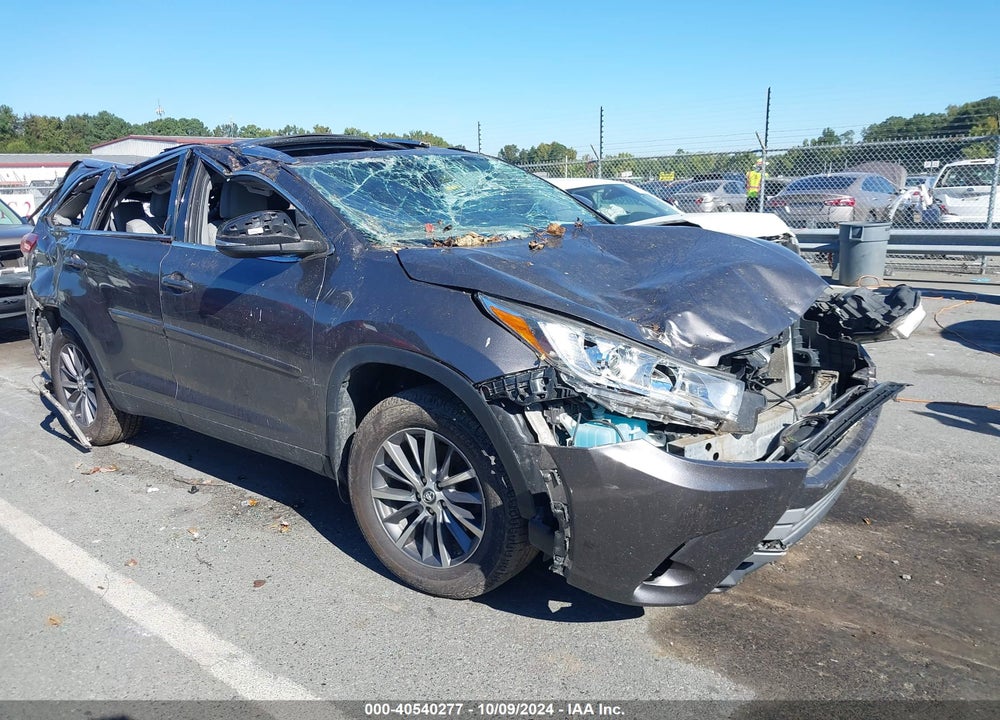 2019 TOYOTA HIGHLANDER XLE VIN: 5TDJZRFHXKS566873