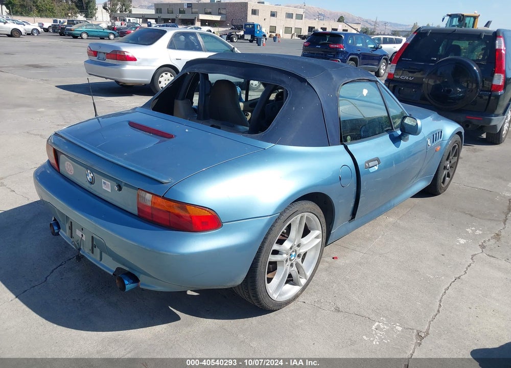 1998 BMW Z3 1.9 VIN: 4USCH7327WLE06812