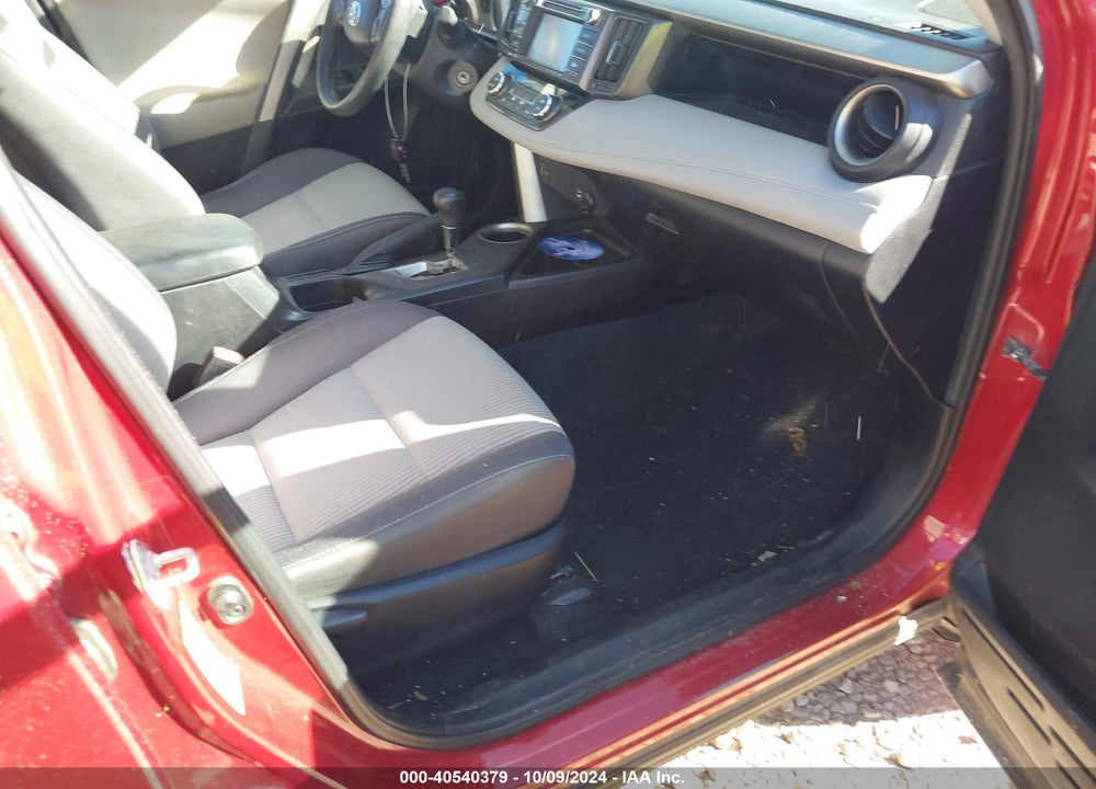 2014 TOYOTA RAV4 XLE VIN: 2T3RFREV2EW144750