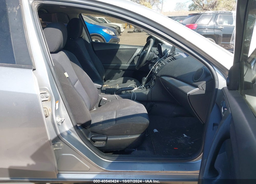 2011 MAZDA MAZDA3 VIN: JM1BL1VF1B1388498