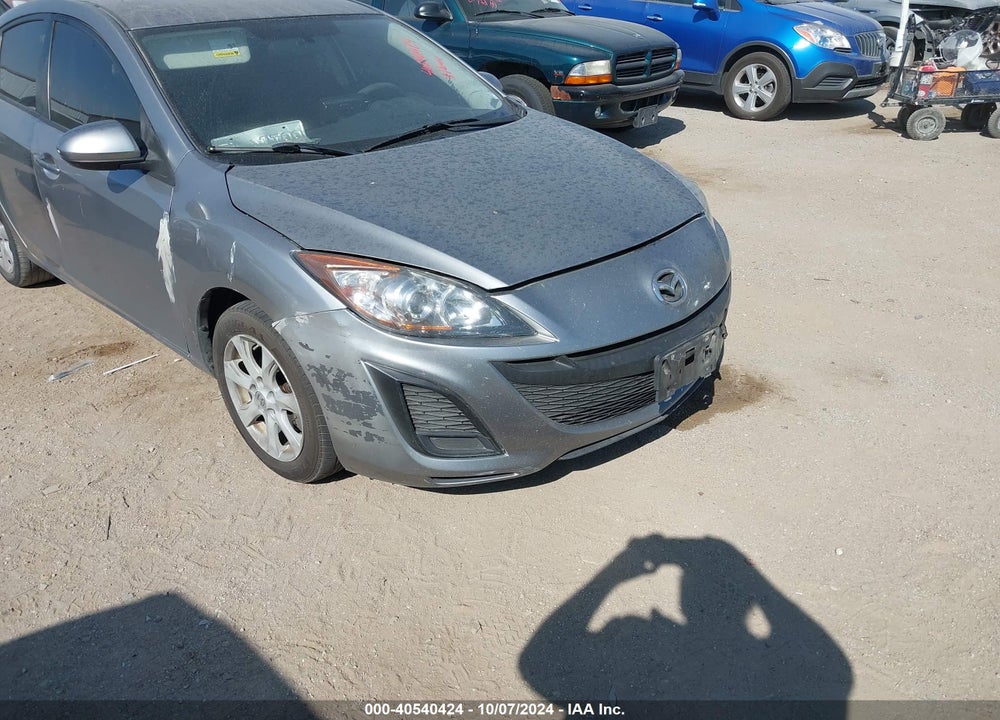 2011 MAZDA MAZDA3 VIN: JM1BL1VF1B1388498