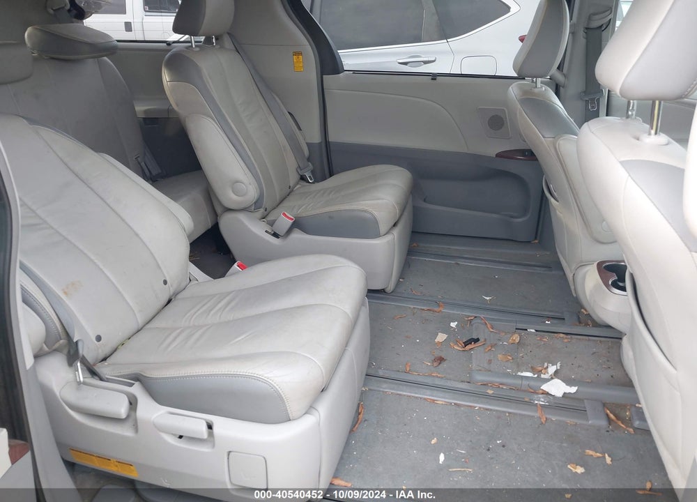 2014 TOYOTA SIENNA LIMITED 7 PASSENGER VIN: 5TDDK3DC3ES082487