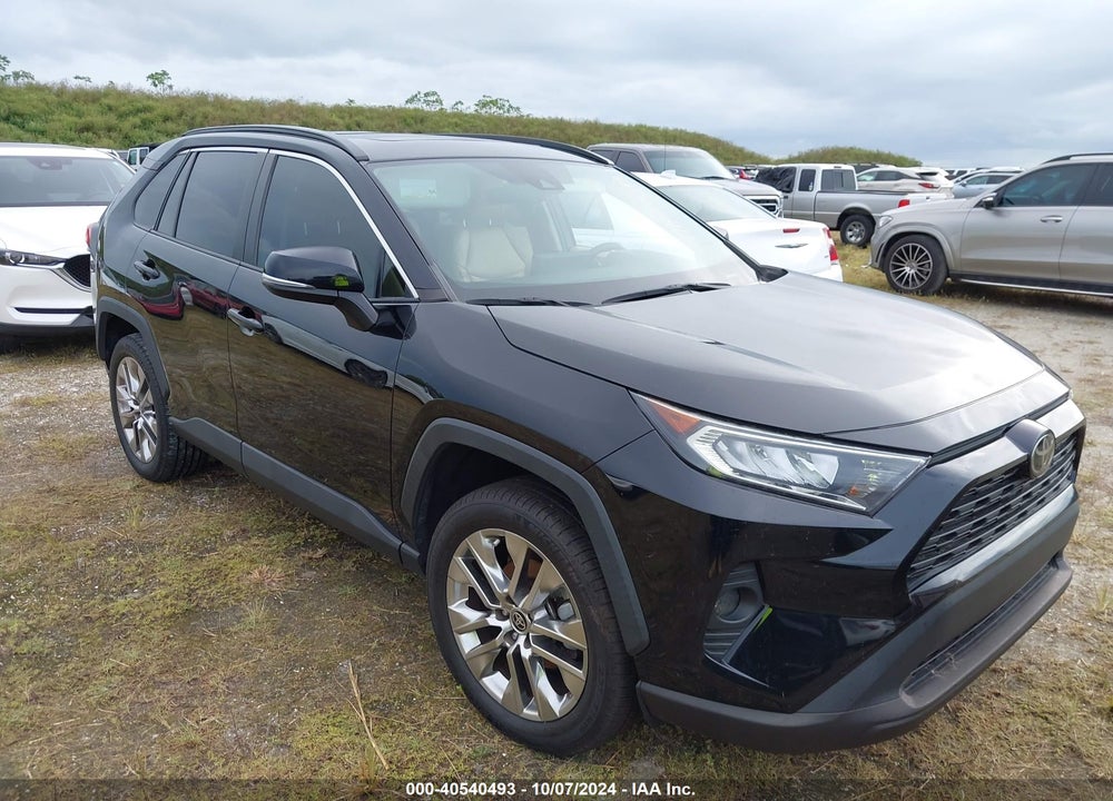 2021 TOYOTA RAV4 XLE PREMIUM VIN: 2T3C1RFV5MC143739