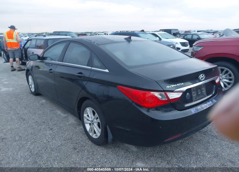 2013 HYUNDAI SONATA GLS VIN: 5NPEB4AC1DH505246