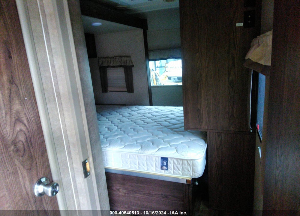 2017 FLAGSTAFF --- VIN: 4X4TFLH25H1875920