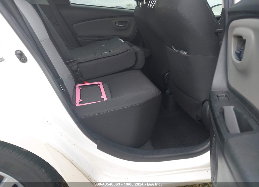 2018 TOYOTA YARIS LE VIN: VNKKTUD30JA095030