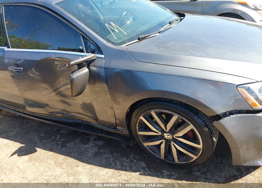 2014 VOLKSWAGEN JETTA GLI AUTOBAHN W/NAV VIN: 3VW4S7AJ7EM353977