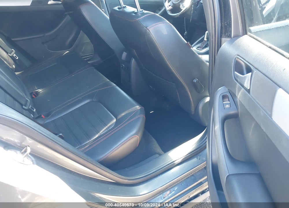 2014 VOLKSWAGEN JETTA GLI AUTOBAHN W/NAV VIN: 3VW4S7AJ7EM353977