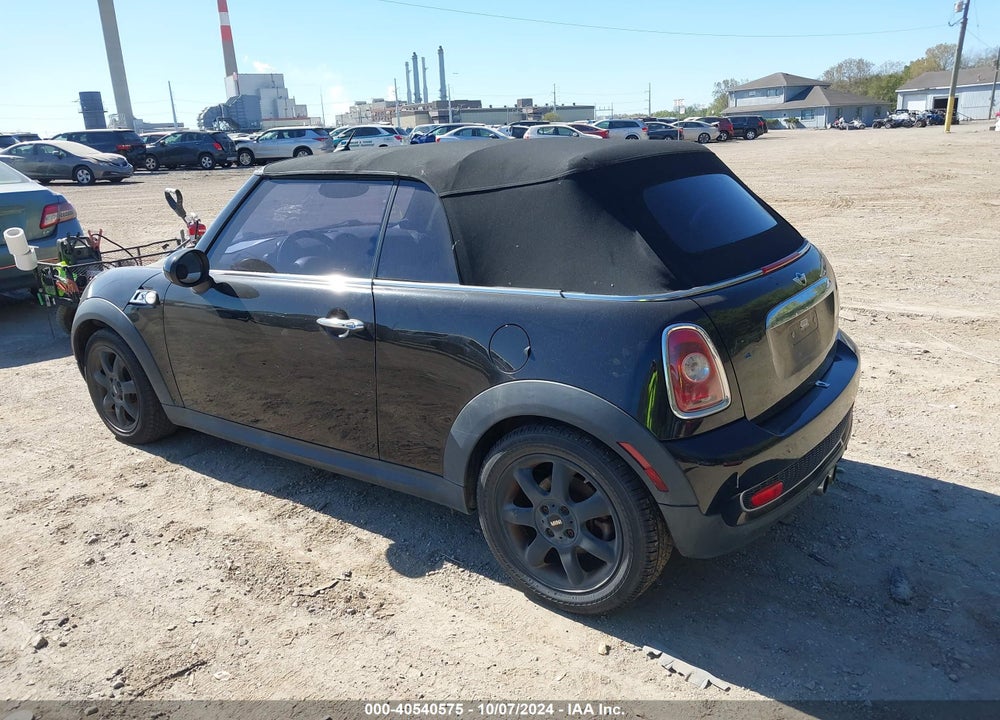 2010 MINI COOPER S VIN: WMWMS3C51ATY51029