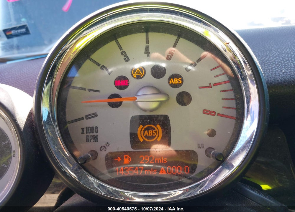 2010 MINI COOPER S VIN: WMWMS3C51ATY51029