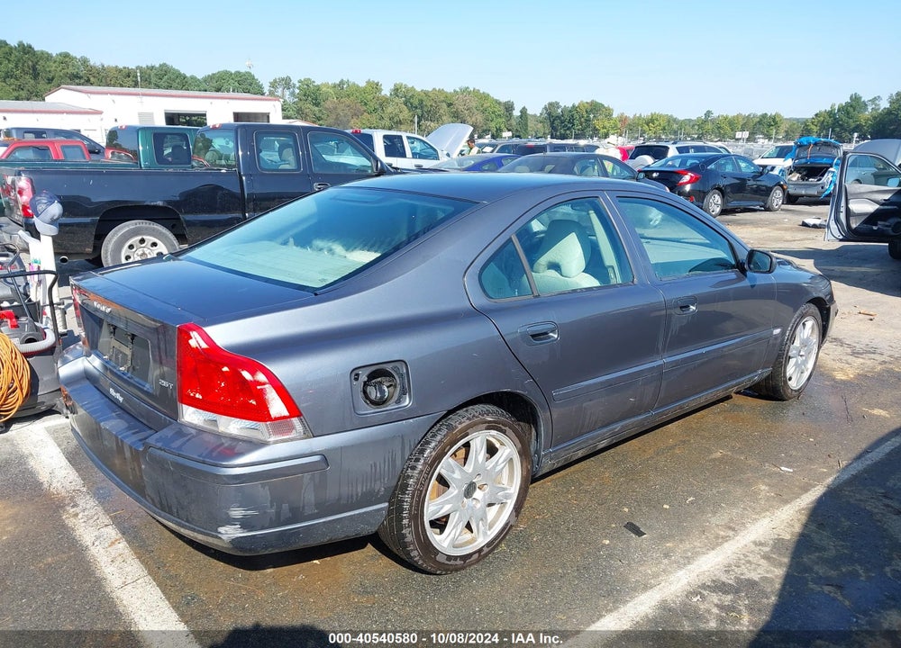 2005 VOLVO S60 2.5T VIN: YV1RS592452443759