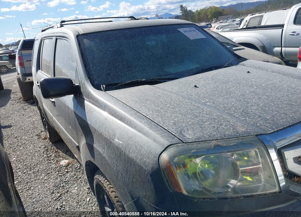 2011 HONDA PILOT EX-L VIN: 5FNYF4H59BB016095