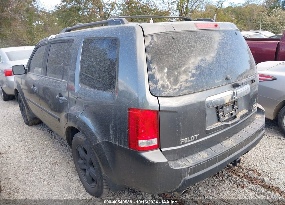 2011 HONDA PILOT EX-L VIN: 5FNYF4H59BB016095