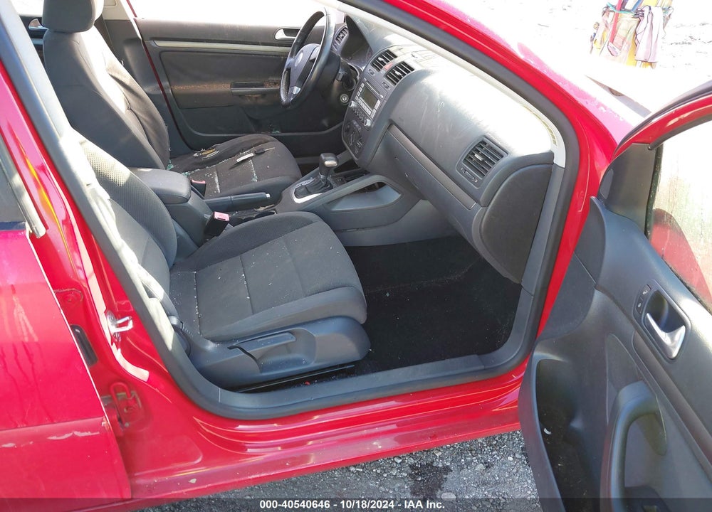 2007 VOLKSWAGEN RABBIT 4-DOOR VIN: WVWDR71K57W163752