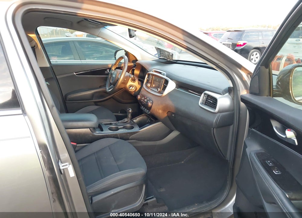 2017 KIA SORENTO 2.4L LX VIN: 5XYPG4A39HG236520