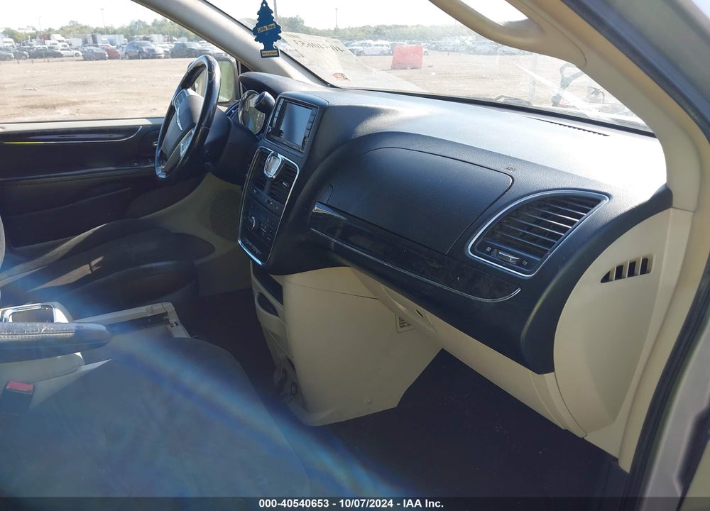 2011 CHRYSLER TOWN & COUNTRY TOURING VIN: 2A4RR5DG6BR775598