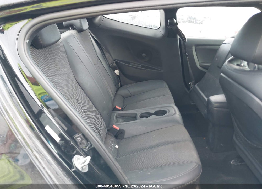 2016 HYUNDAI VELOSTER VIN: KMHTC6AD1GU259135