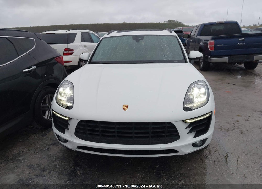 2017 PORSCHE MACAN VIN: WP1AA2A52HLB09432