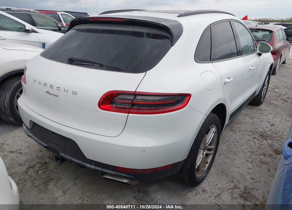 2017 PORSCHE MACAN VIN: WP1AA2A52HLB09432