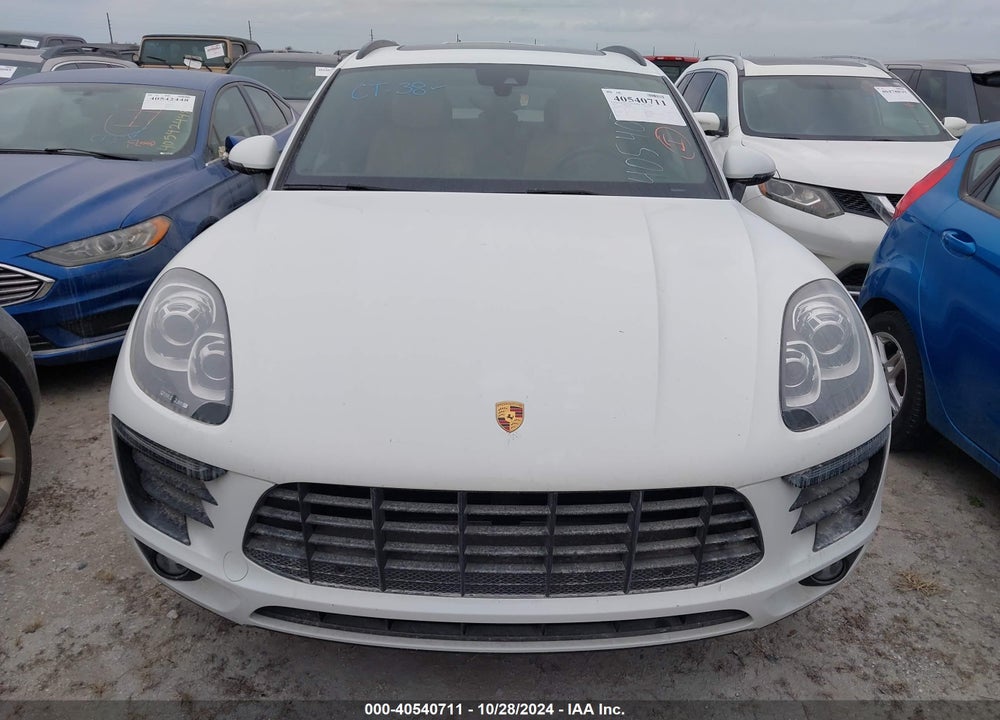 2017 PORSCHE MACAN VIN: WP1AA2A52HLB09432