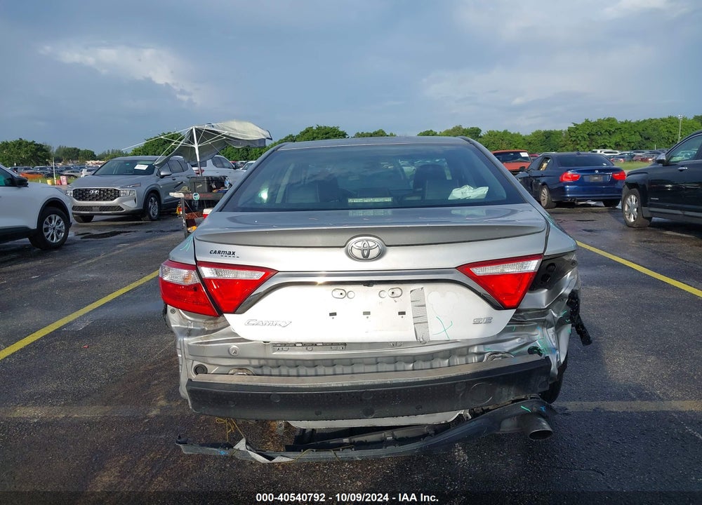 2017 TOYOTA CAMRY SE VIN: 4T1BF1FK8HU657571
