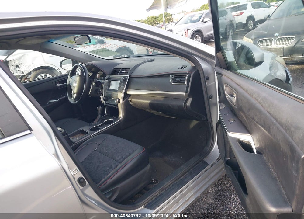 2017 TOYOTA CAMRY SE VIN: 4T1BF1FK8HU657571