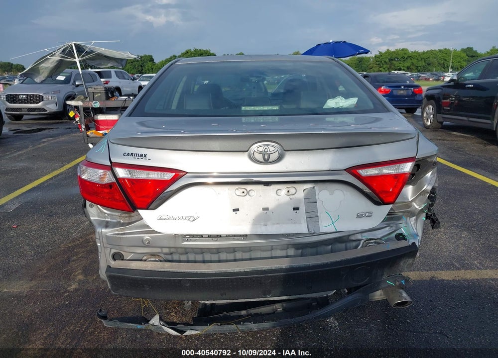 2017 TOYOTA CAMRY SE VIN: 4T1BF1FK8HU657571