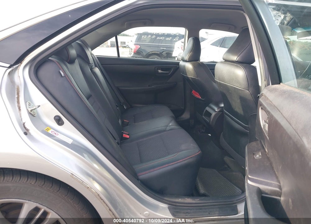 2017 TOYOTA CAMRY SE VIN: 4T1BF1FK8HU657571