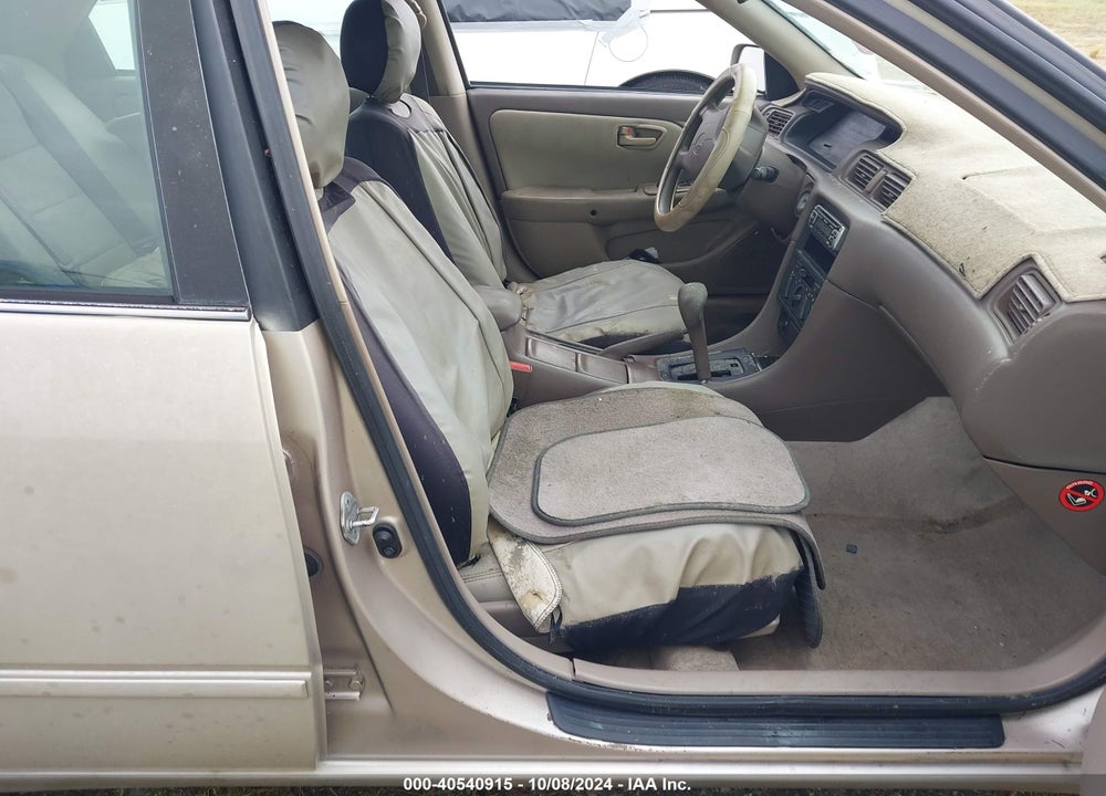 1997 TOYOTA CAMRY LE VIN: 4T1BG22K9VU018717