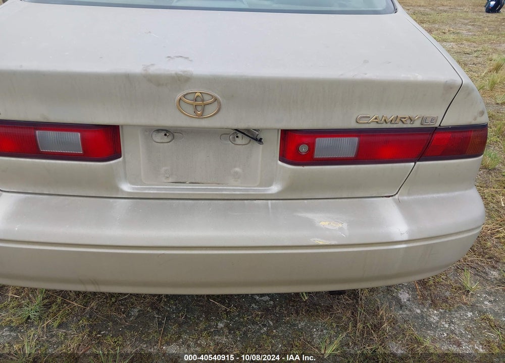 1997 TOYOTA CAMRY LE VIN: 4T1BG22K9VU018717
