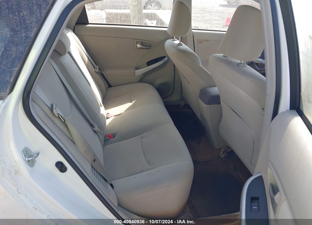 2013 TOYOTA PRIUS TWO VIN: JTDKN3DU7D0354404