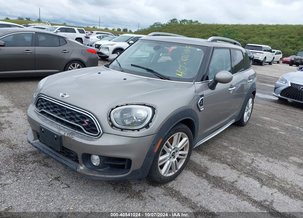 2017 MINI COUNTRYMAN COOPER S VIN: WMZYT3C33H3D98996