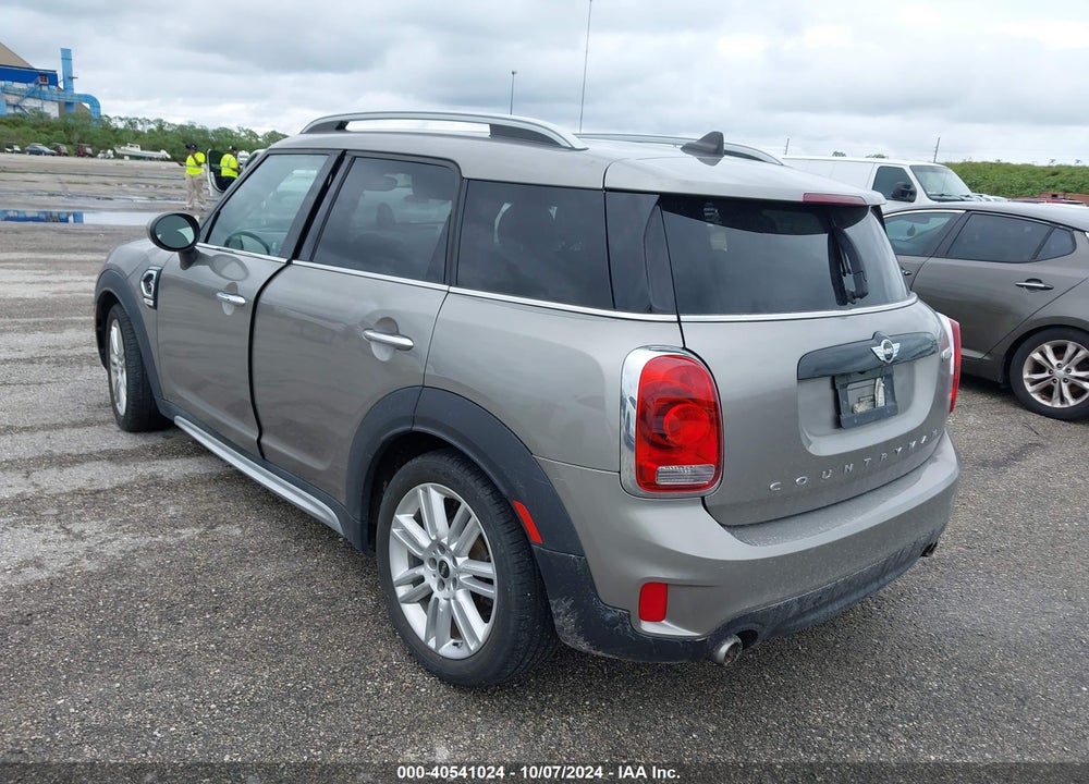 2017 MINI COUNTRYMAN COOPER S VIN: WMZYT3C33H3D98996