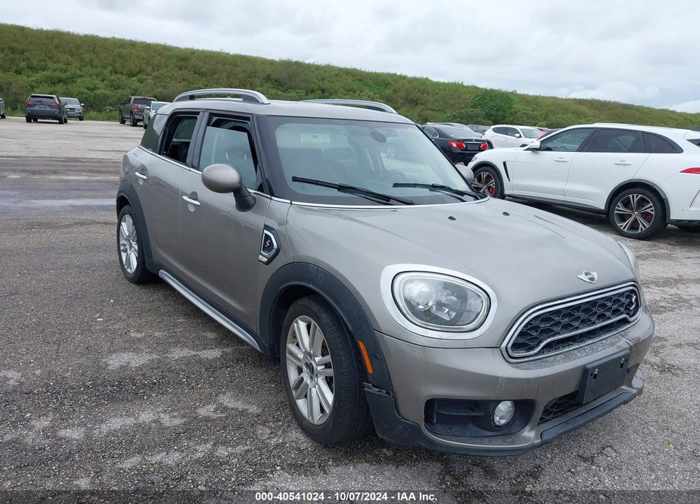 2017 MINI COUNTRYMAN COOPER S VIN: WMZYT3C33H3D98996